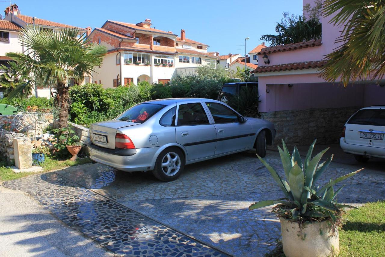 Family Friendly Apartments With A Swimming Pool Rovinj - 3394 외부 사진